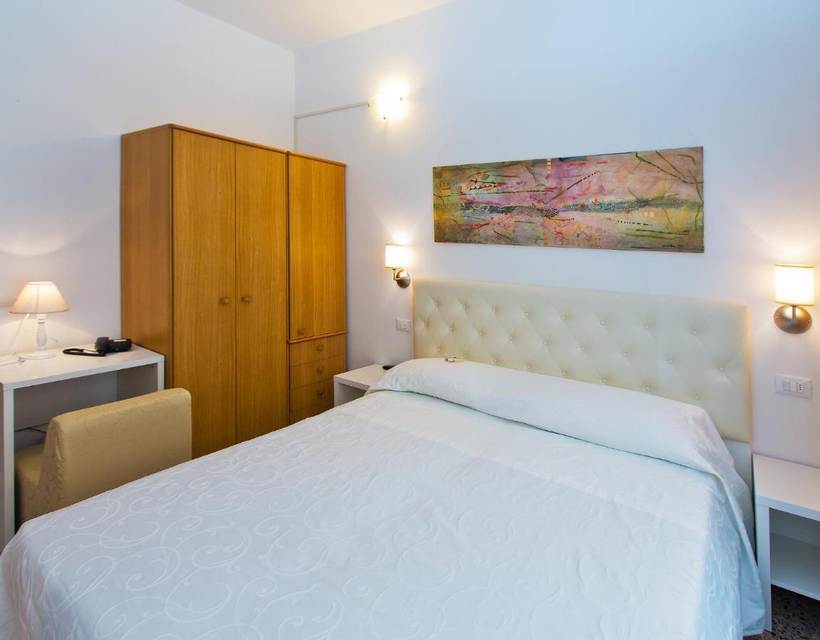 Hotel Maine Finale Ligure Luaran gambar